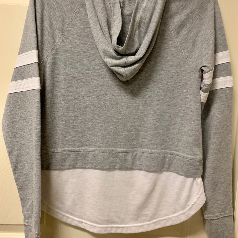 Abercrombie & Fitch long sleeve shirt with a hood